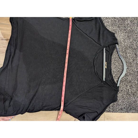 Cold Shoulder Tee - Picture 6 of 8